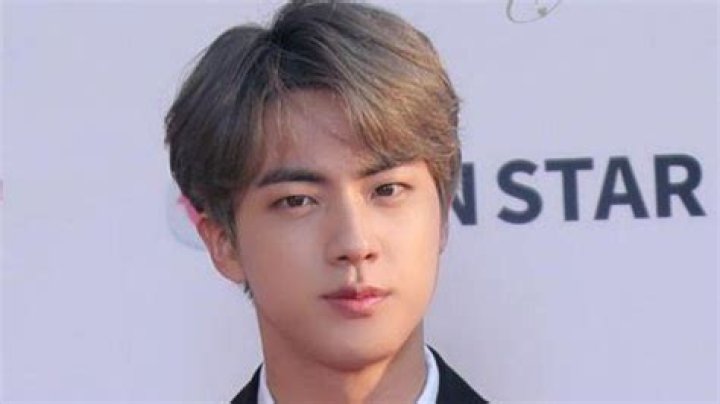 
“SMA Scammers”: BTS’ Jin’s fans accuse Seoul Music Awards of being unfair towards The Astronaut singer 