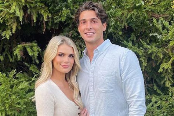 
‘Southern Charm’ Star Madison LeCroy Marries Brett Randle at a South Carolina Courthouse 