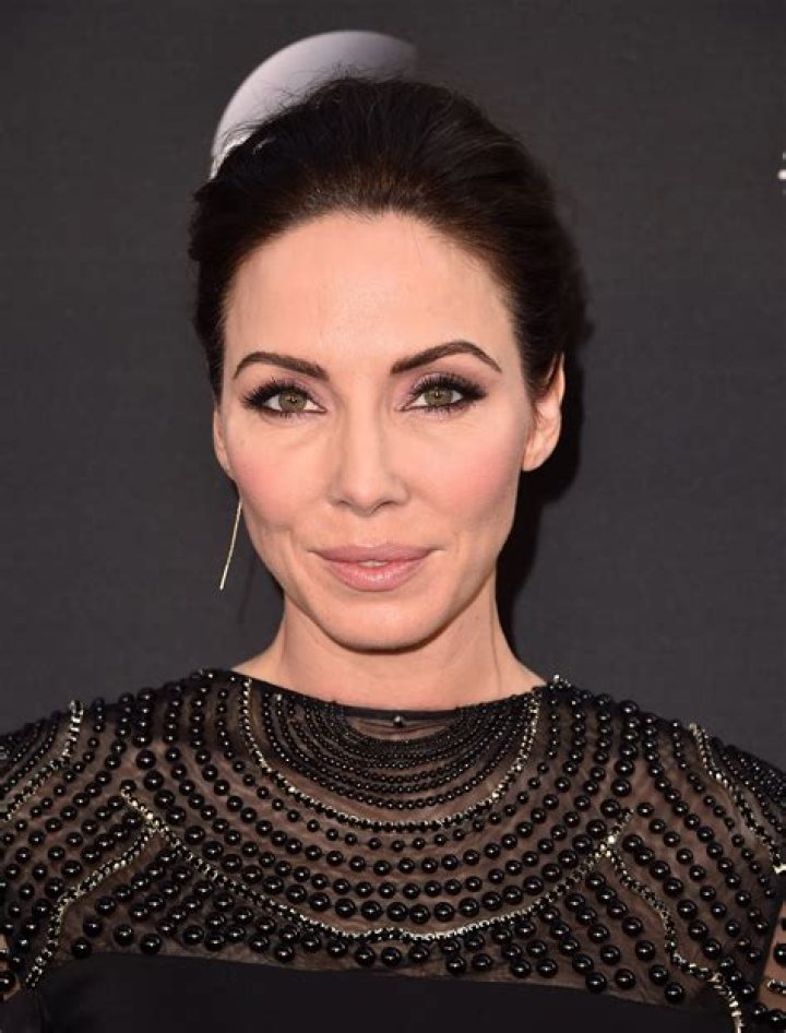 
Stacey Cummings Height, Weight, Net Worth, Age, Birthday, Wikipedia, Who, Nationality, Biography 