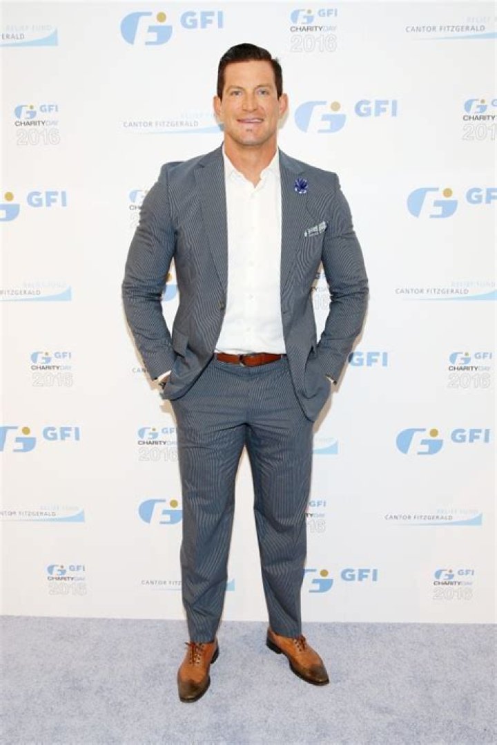 
Sterling Weatherford Height, Weight, Net Worth, Age, Birthday, Wikipedia, Who, Nationality, Biography 