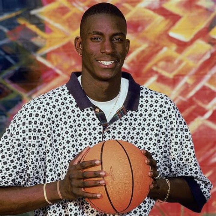 Suzan Garnett Height, Weight, Net Worth, Age, Birthday, Wikipedia, Who, Nationality, Biography