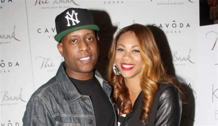 
Talib Kweli is Married to Wife: Dj Eque. Divorce, Past Relationships 