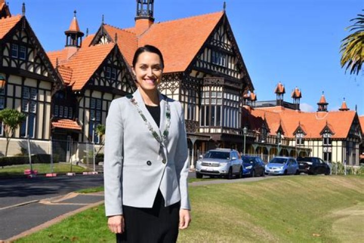 
Tania Tapsell Height, Weight, Net Worth, Age, Birthday, Wikipedia, Who, Nationality, Biography 