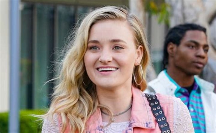 
The Goldbergs: Is AJ Michalka returning as Lainey Lewis? 