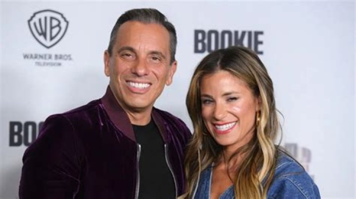 
The Truth About Sebastian Maniscalco’s Wife Lana Gomez 