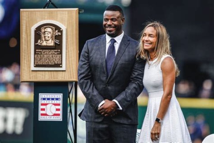 The Untold Truth of Melissa Griffey Who is Ken Griffey Jr.’s Wife