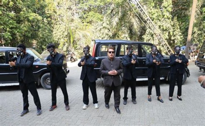 Tigmanshu Dhulia Height, Weight, Net Worth, Age, Birthday, Wikipedia, Who, Instagram, Biography