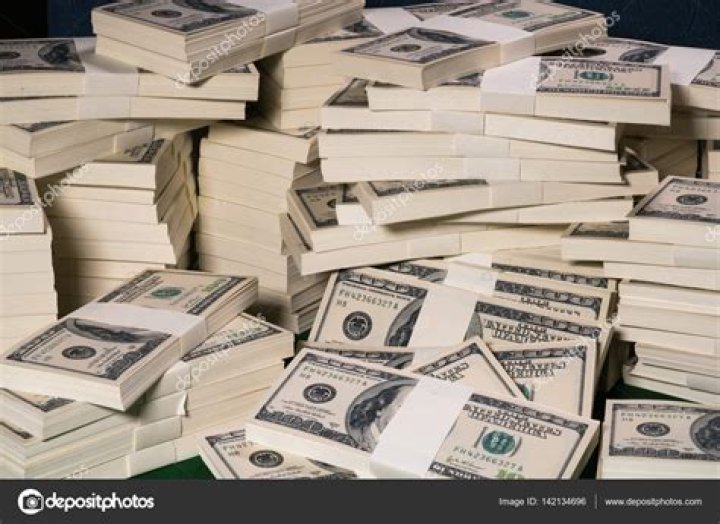 
Tommy Lee’s Net Worth is in “Tens of Millions” of Dollars 