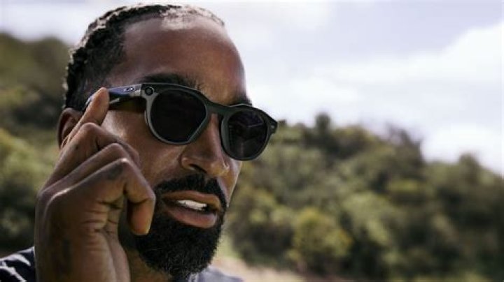 
Tyler Oakley’ Partner, Anthony Russo Is A Product Manager At Netflix 