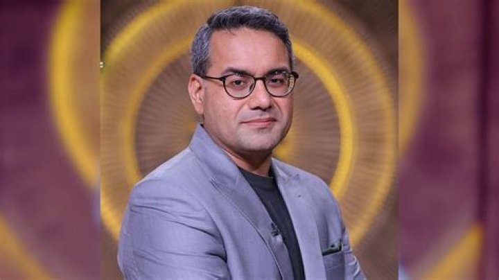 Vikas Bahl Height, Weight, Net Worth, Age, Birthday, Wikipedia, Who, Instagram, Biography