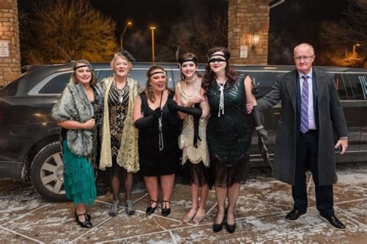 Was gatsby's funeral well attended?