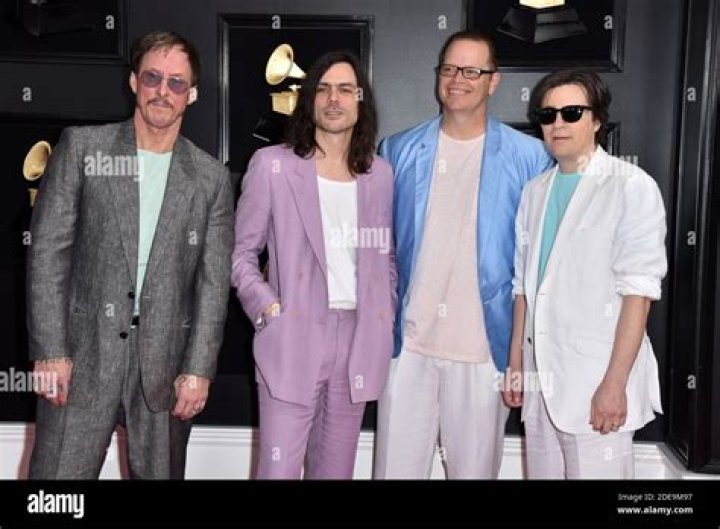 
Weezers – Rivers Cuomo, Brian Bell and Scott Shriner – perform at writers’ strike outside Paramount studio: Watch video 