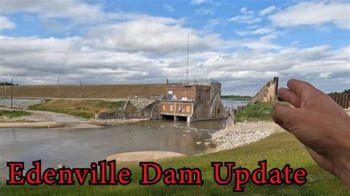 What caused the edenville dam to break?