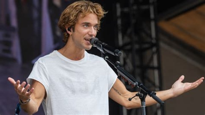 
What Happened To Daniel Seavey? Singer Posts Relocation and Restraining Order On Twitter 