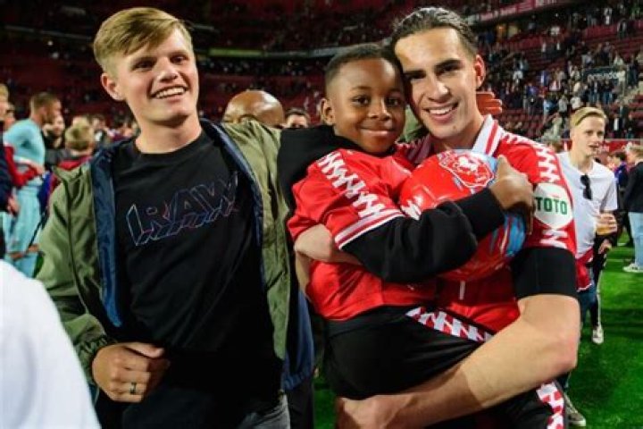 What Happened To Footballer Jody Lukoki? Death Cause And Family Details