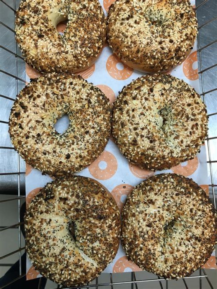 Whats on an everything bagel from dunkin donuts?