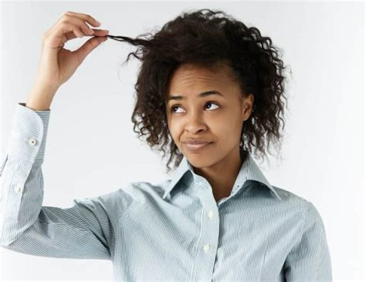 When to clarify curly hair?