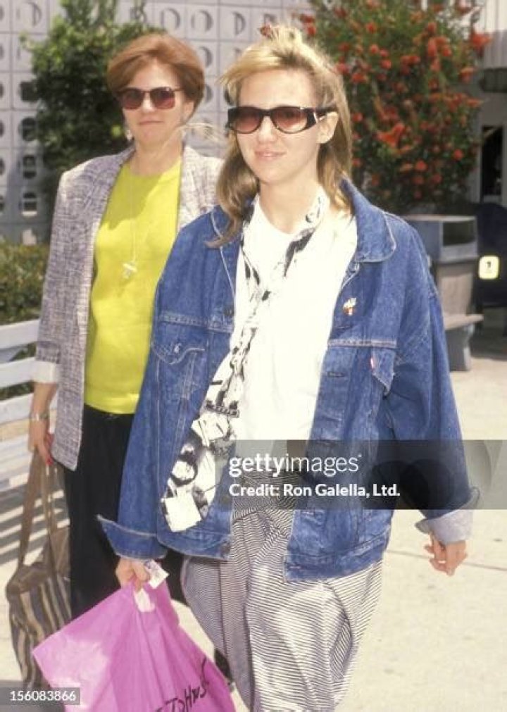 Who Are Debbie Gibson Parents? Singer Wiki And Net Worth Details