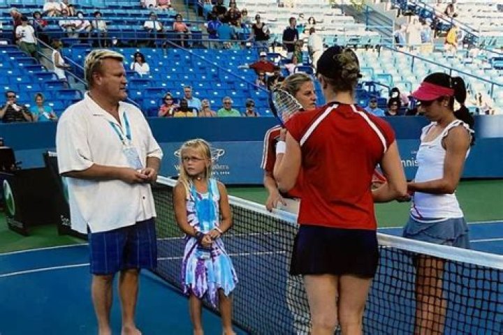 Who are Mike and Denise Stearns, Peyton Stearns’ parents?