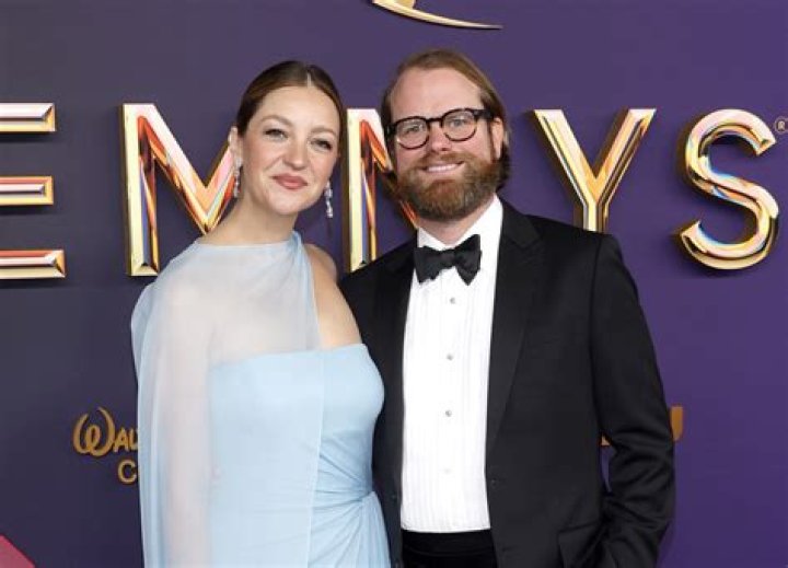 Who Is Abby Elliott Husband Bill Kennedy? Learn About The Actress