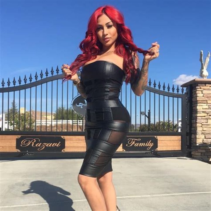
Who is Brittanya Razavi? Before Surgery, Net Worth, Biography 