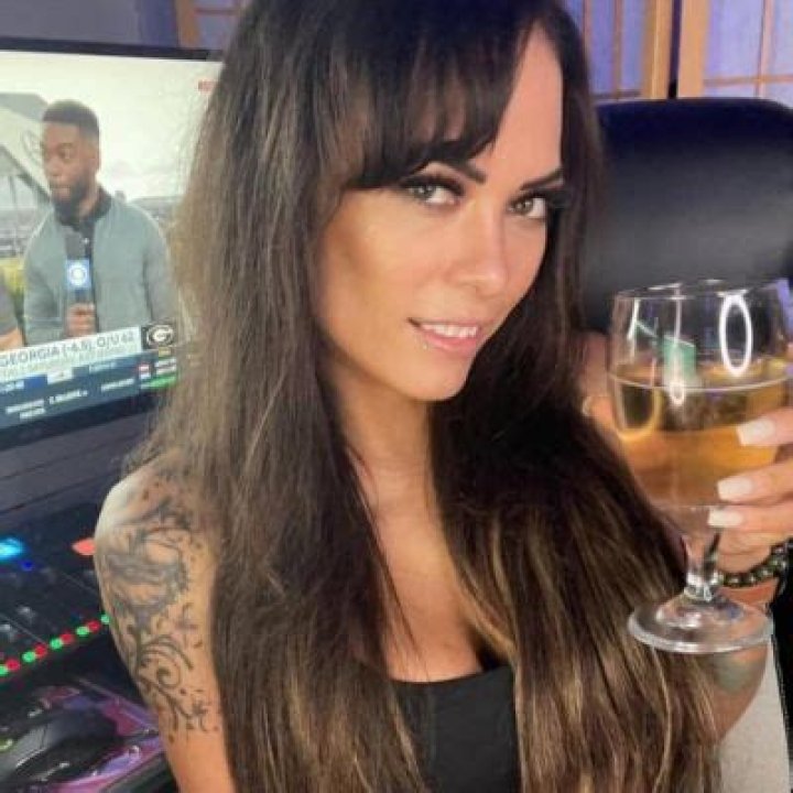 Who Is Cassie Wolfe | Is She The Wife Of BitBoy Crypto | Relationship