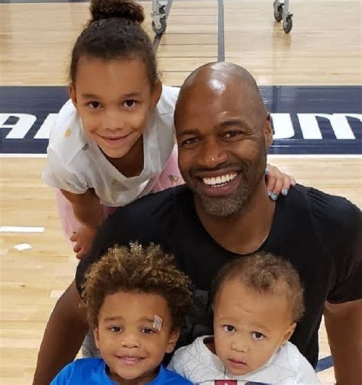 
Who is Jamahl Mosley’s Wife Kristina Anderson? 