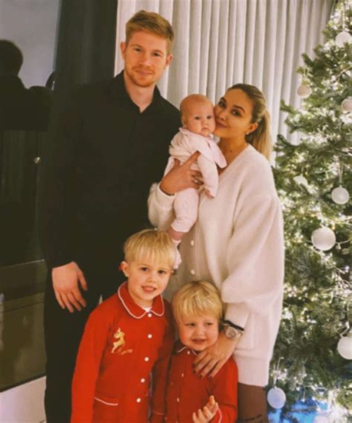 
Who Is Janine Ferguson? Duncan Ferguson Wife And Family Life In Nutshell 