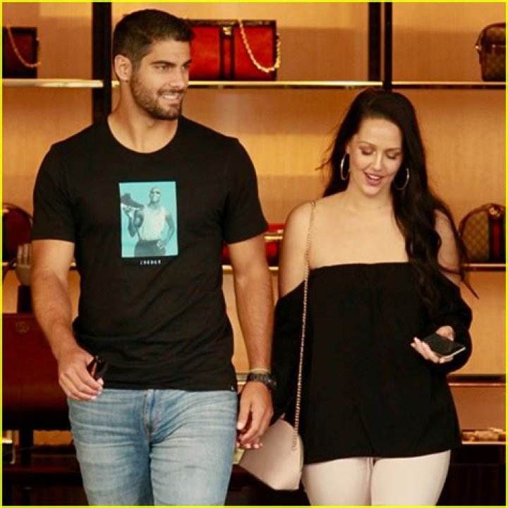 
Who Is Jimmy Garoppolo’s Wife, Is He Still Dating Girlfriend Alexendra King Or Is Married? 