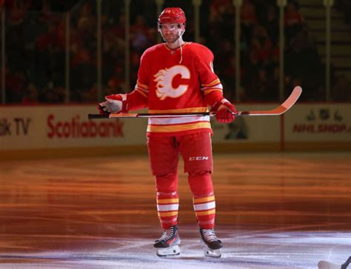 Who Is Jonathan Huberdeau Sister? Meet Josiane Huberdeau On Instagram