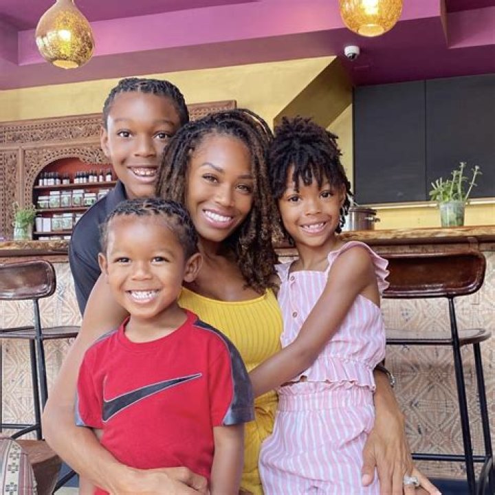 
Who Is Kevin Samuels Daughter With Ex Wife? Death Rumors Rocks The Family 