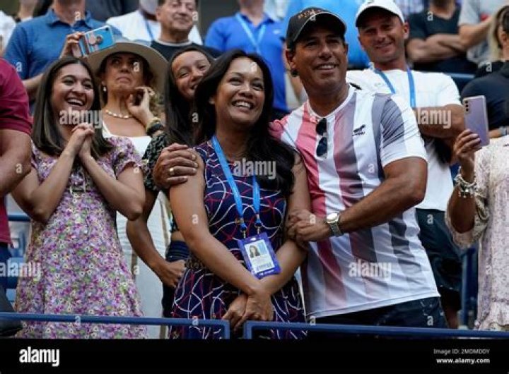 Who Is Leylah Fernandez Mother Irene Exevea? Canadian Tennis Player Parents And Family