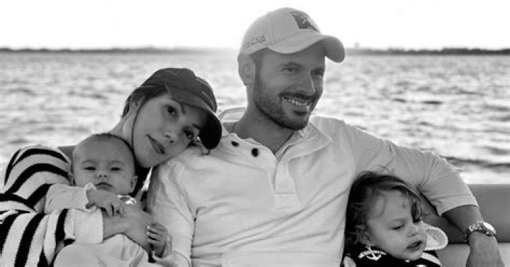 
Who Is Stefanía Roitman Husband Ricky Montaner? Kids Family And Net Worth 