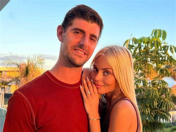 
Who is Thibaut Courtois’s girlfriend, Mishel Gerzig? Interesting facts about the Model 