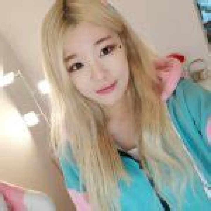 
Who is twitch streamer iGumdrop? Age, Height, Relationships, Wiki 