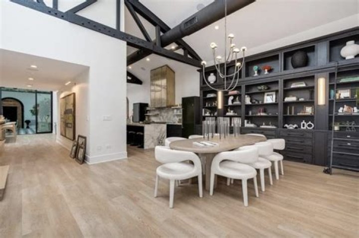 
Who Was James Gramenos From Chicago? HGTV Star Alison Victoria Tributes To Her Father 