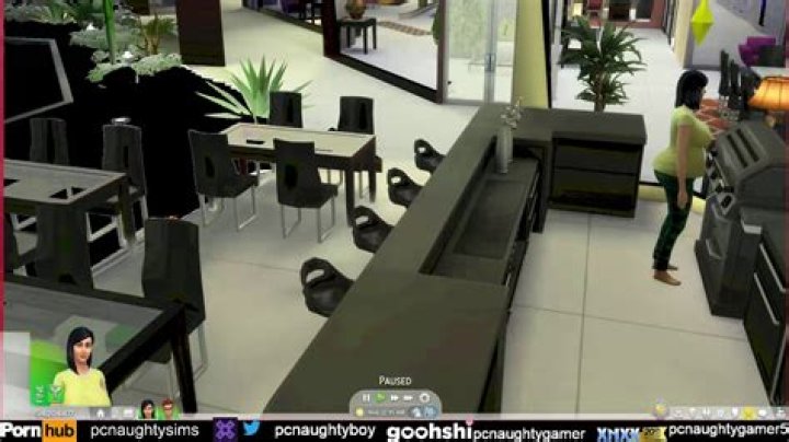 Why is my sims 4 game stuck on finalizing?