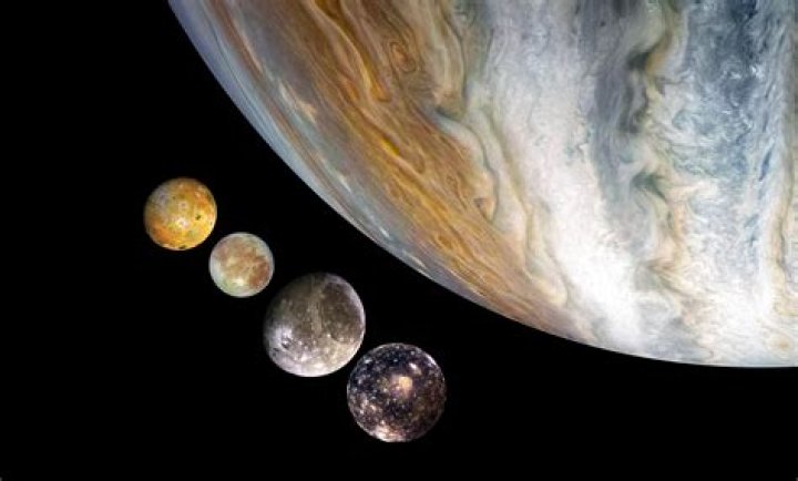Will jupiter and saturn overlap?