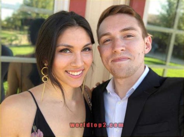 YouTuber Sydnee Goodman Is In A Relationship With Her Husband, Alex Rubens